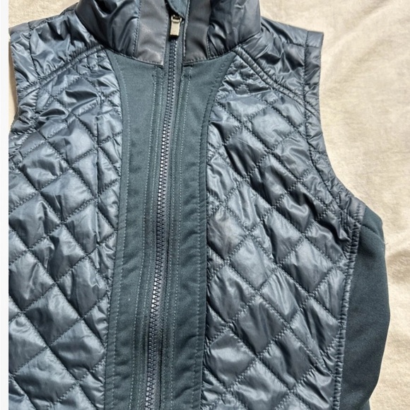 Athleta Vest Adult S Quilted Puffer Full Zip Rock Springs Ladies - Picture 4 of 4